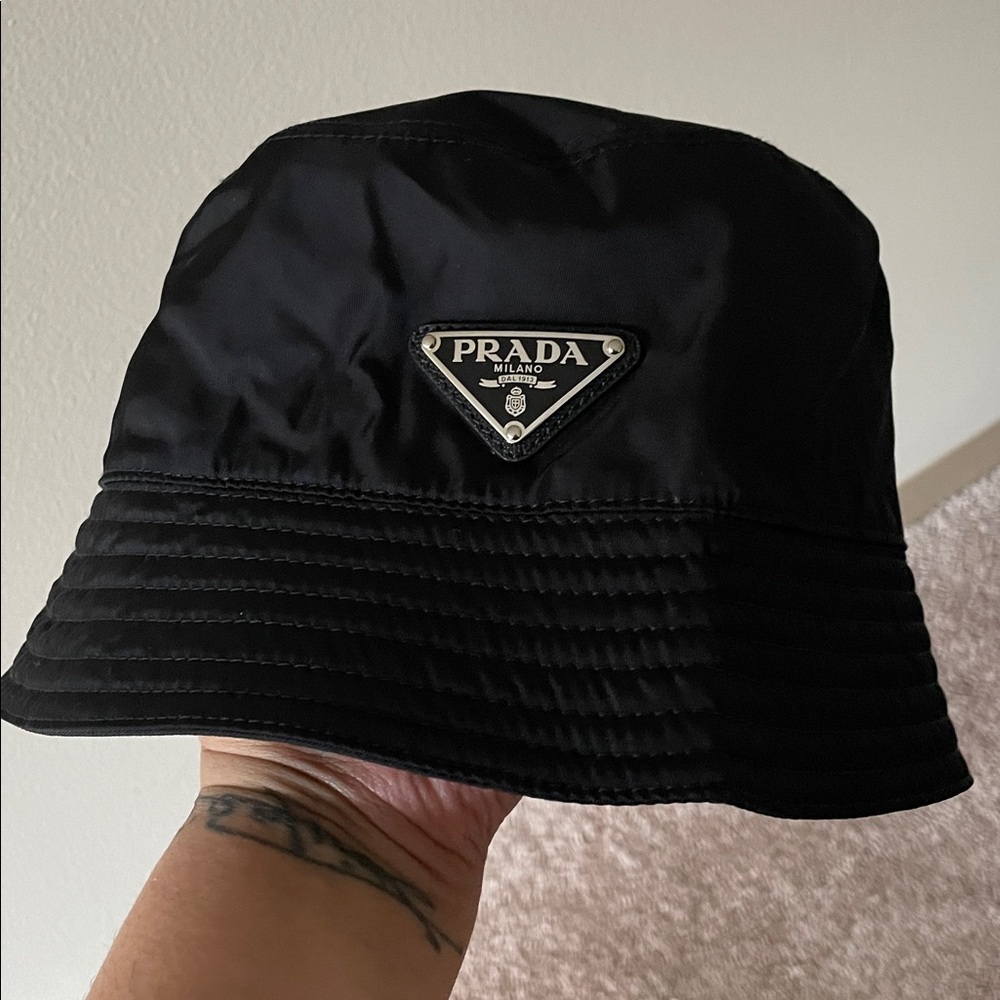 Prada Black Nylon Logo Bucket Hat with Triangle Plaque - Picture 2 of 4